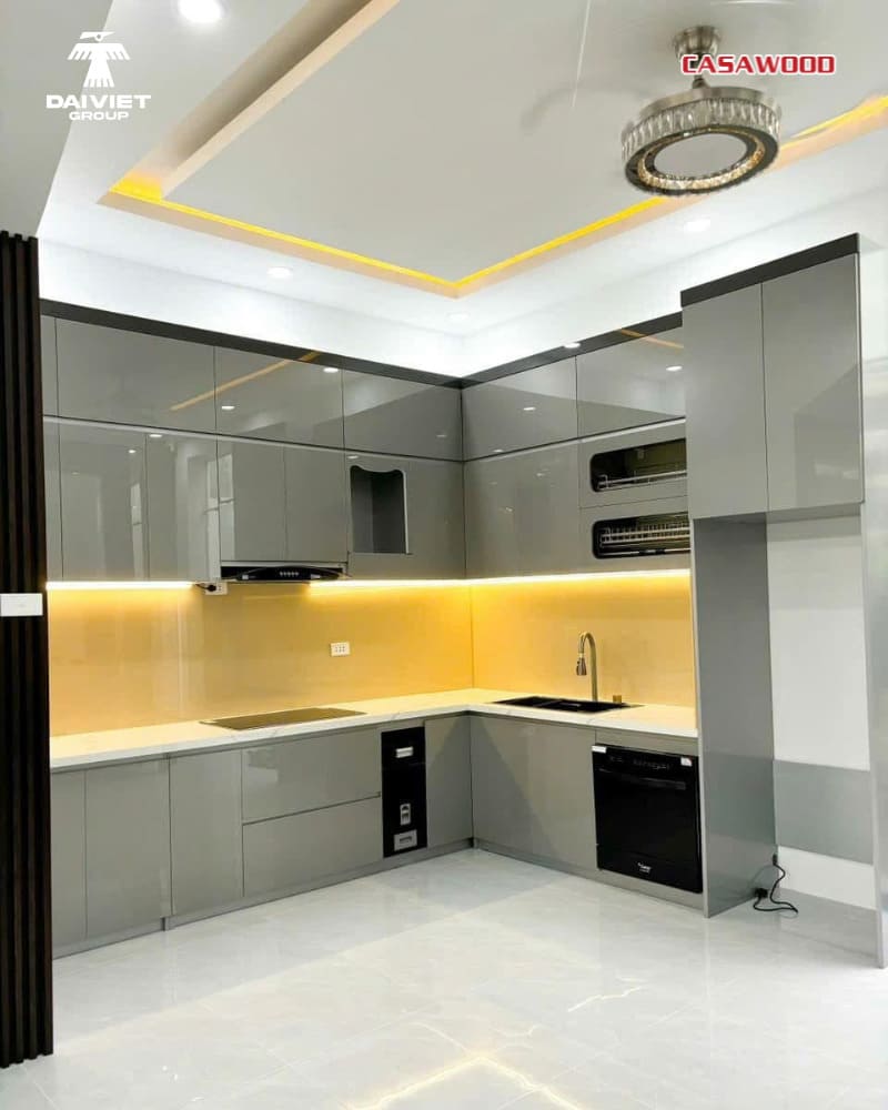 Không gian bếp sạch đẹp với vật liệu nhựa chống nước